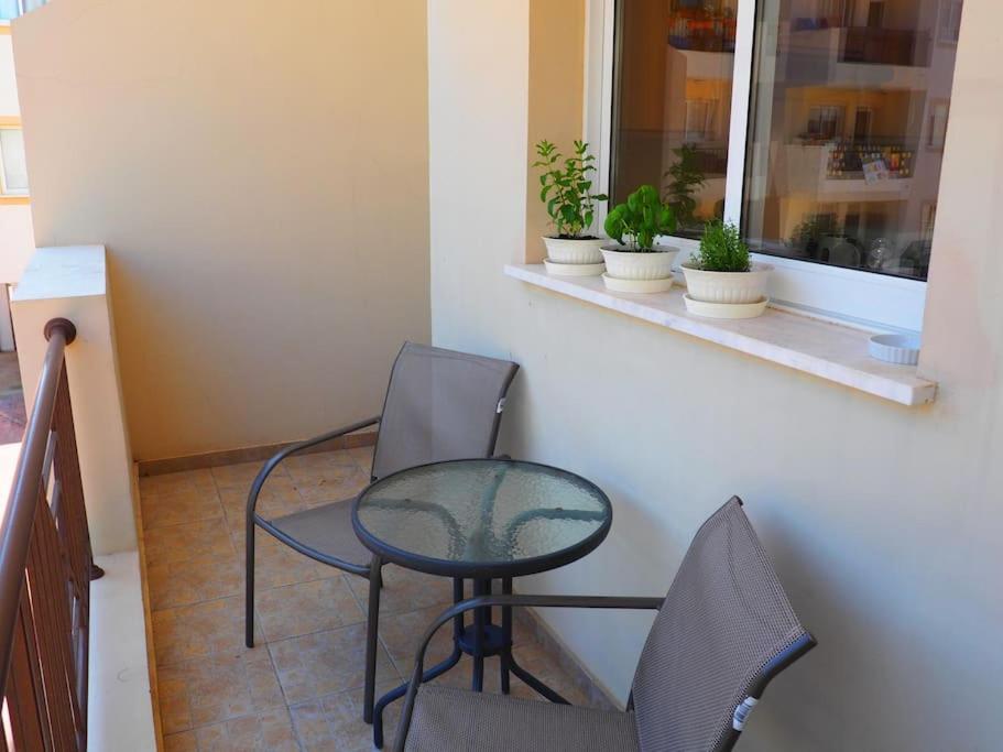 A Stone'S Throw From Everything Paphos Exterior photo