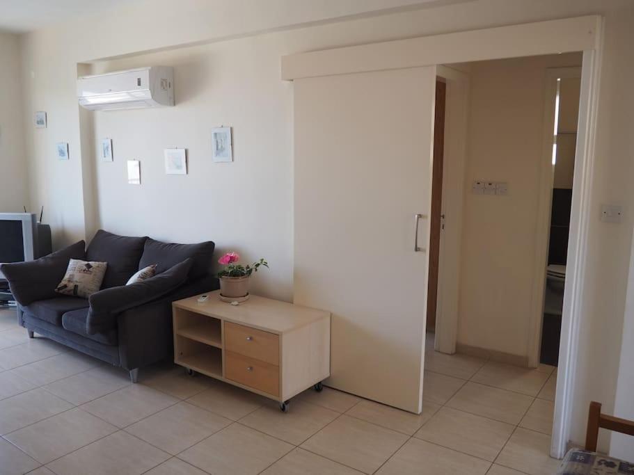 A Stone'S Throw From Everything Paphos Exterior photo
