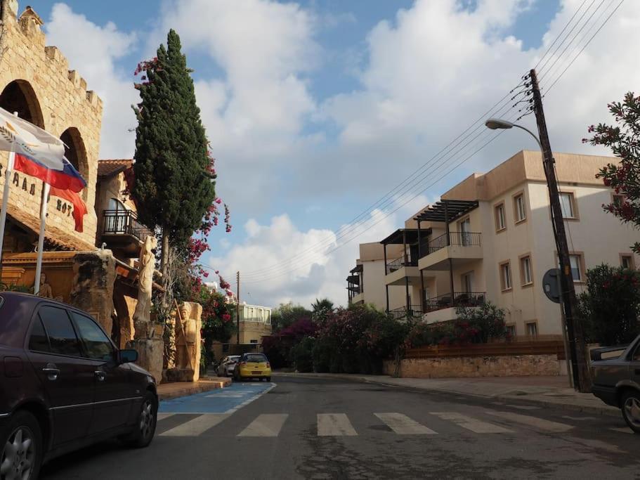 A Stone'S Throw From Everything Paphos Exterior photo